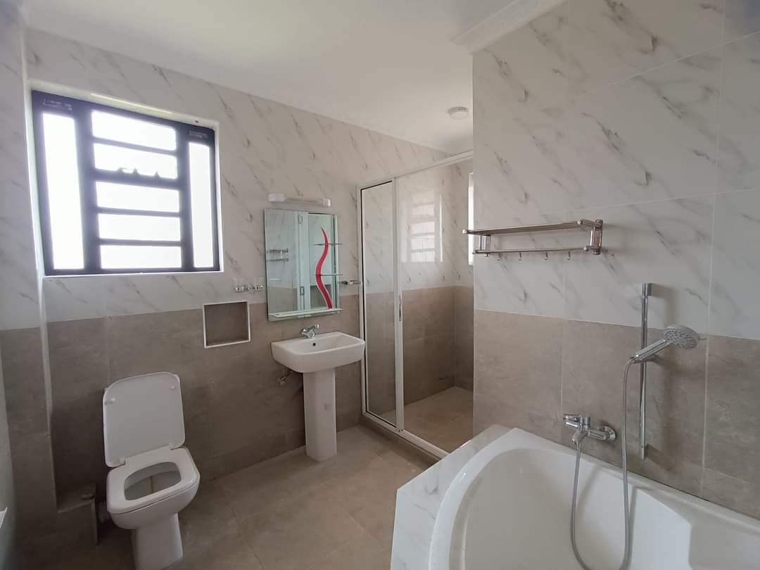 4-Bedroom+DSQ