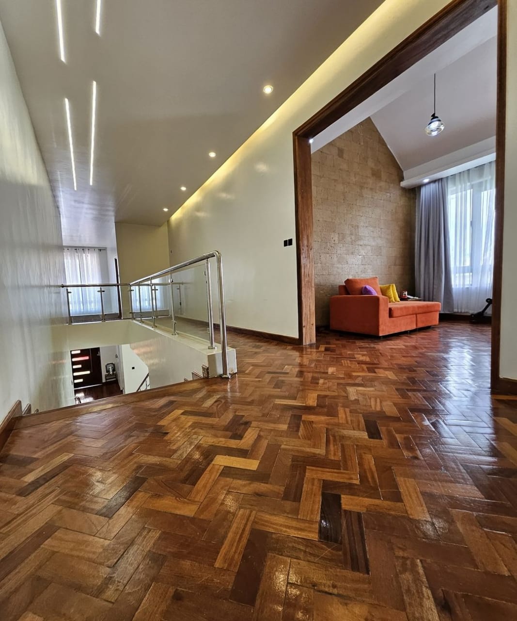 6-Bedroom+DSQ