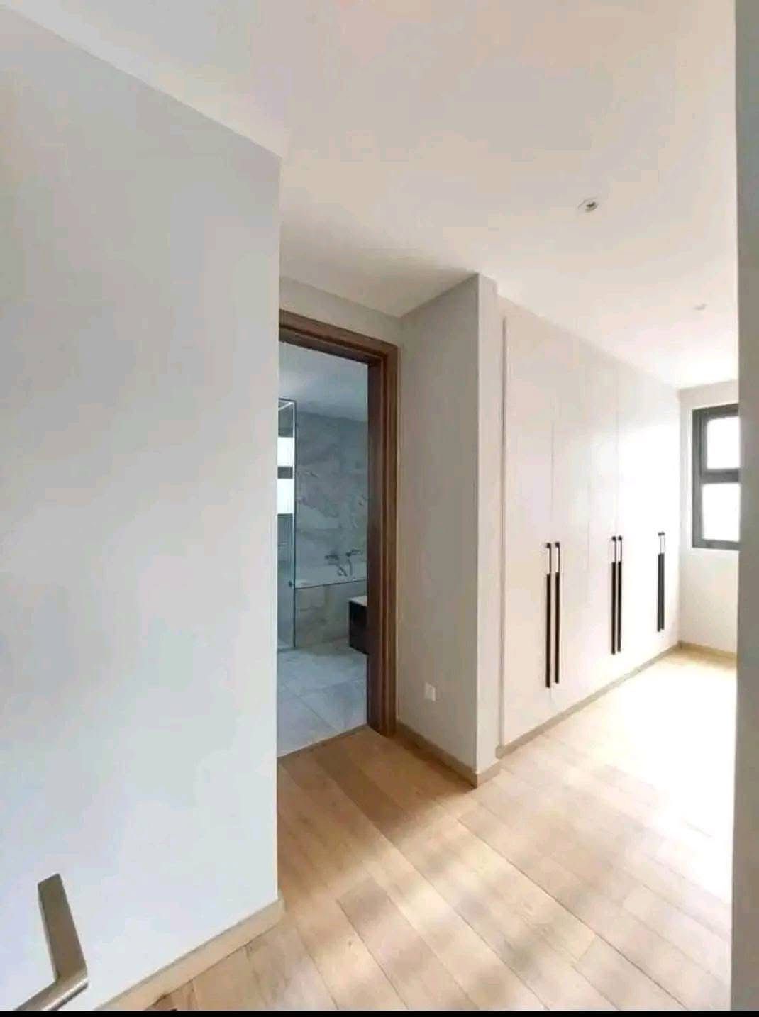 5 Bedroom Villa