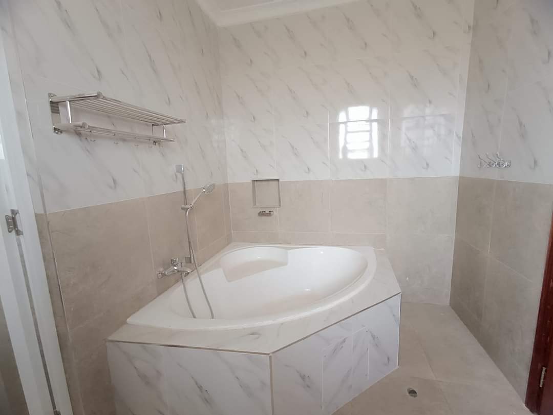 4-Bedroom+DSQ