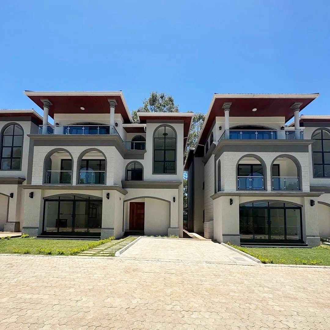 5 Bedroom Townhouse