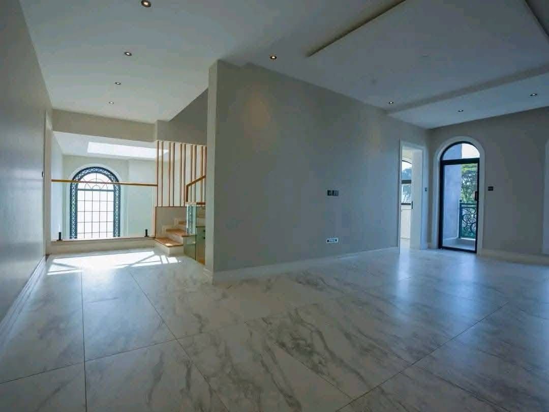 5 Bedroom and DSQ
