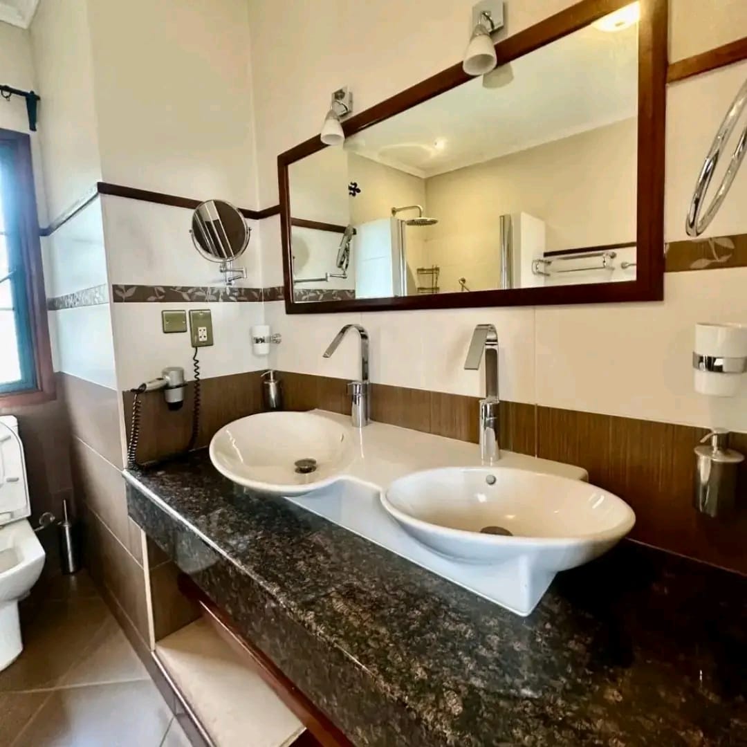 4-bedroom+DSQ