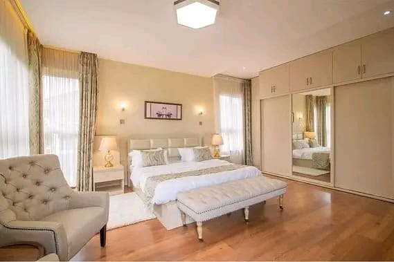 4-Bedroom+DSQ