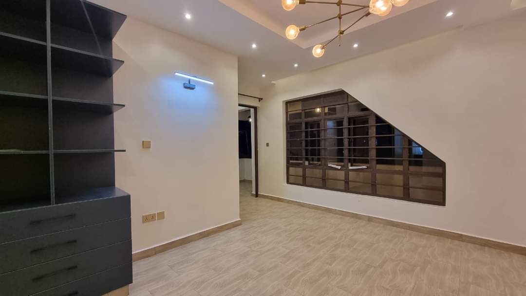 4-Bedroom+DSQ