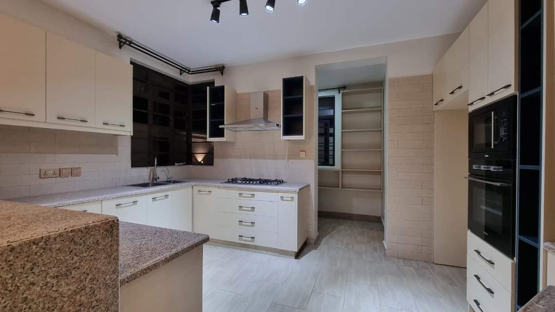 4-Bedroom+DSQ