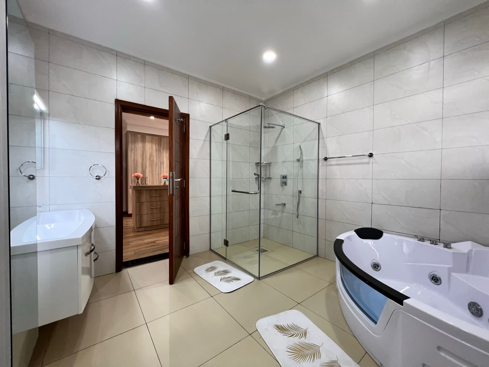 4-Bedroom+DSQ
