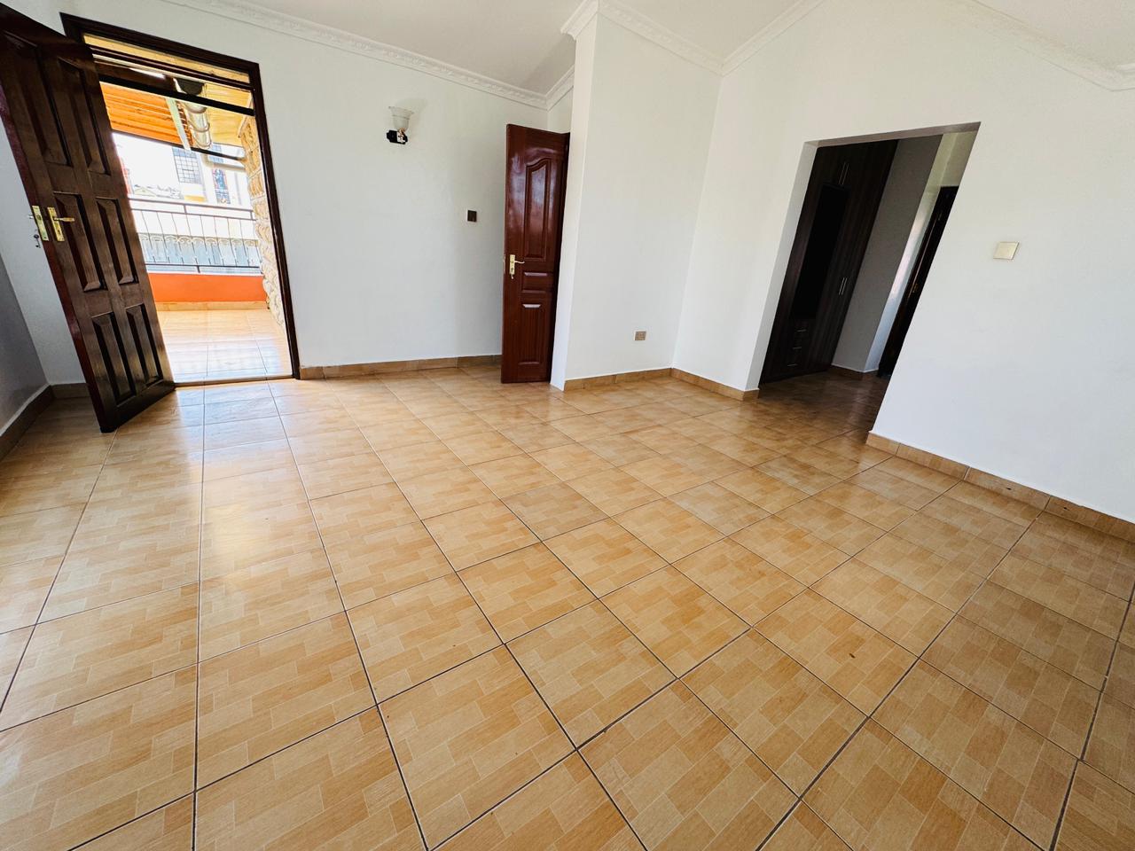 4 Bedroom Villa  For Rent in Membley