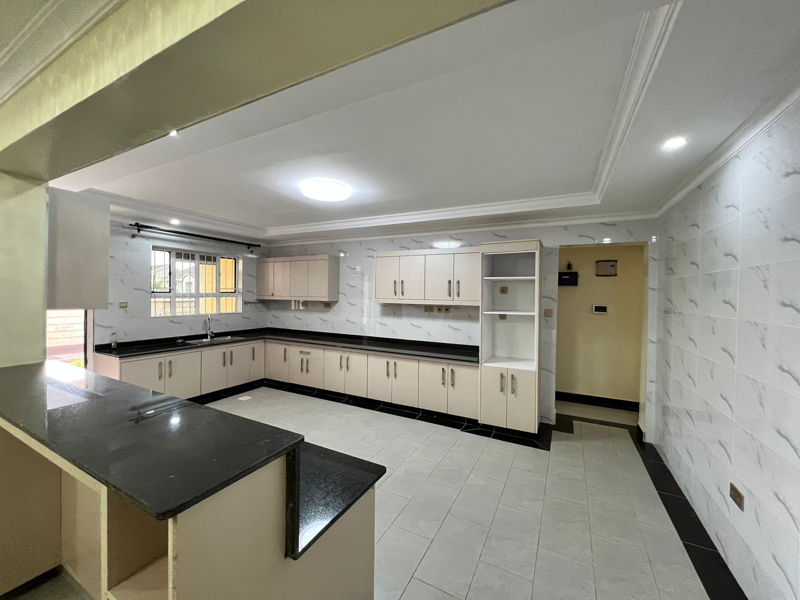 4-Bedroom+DSQ