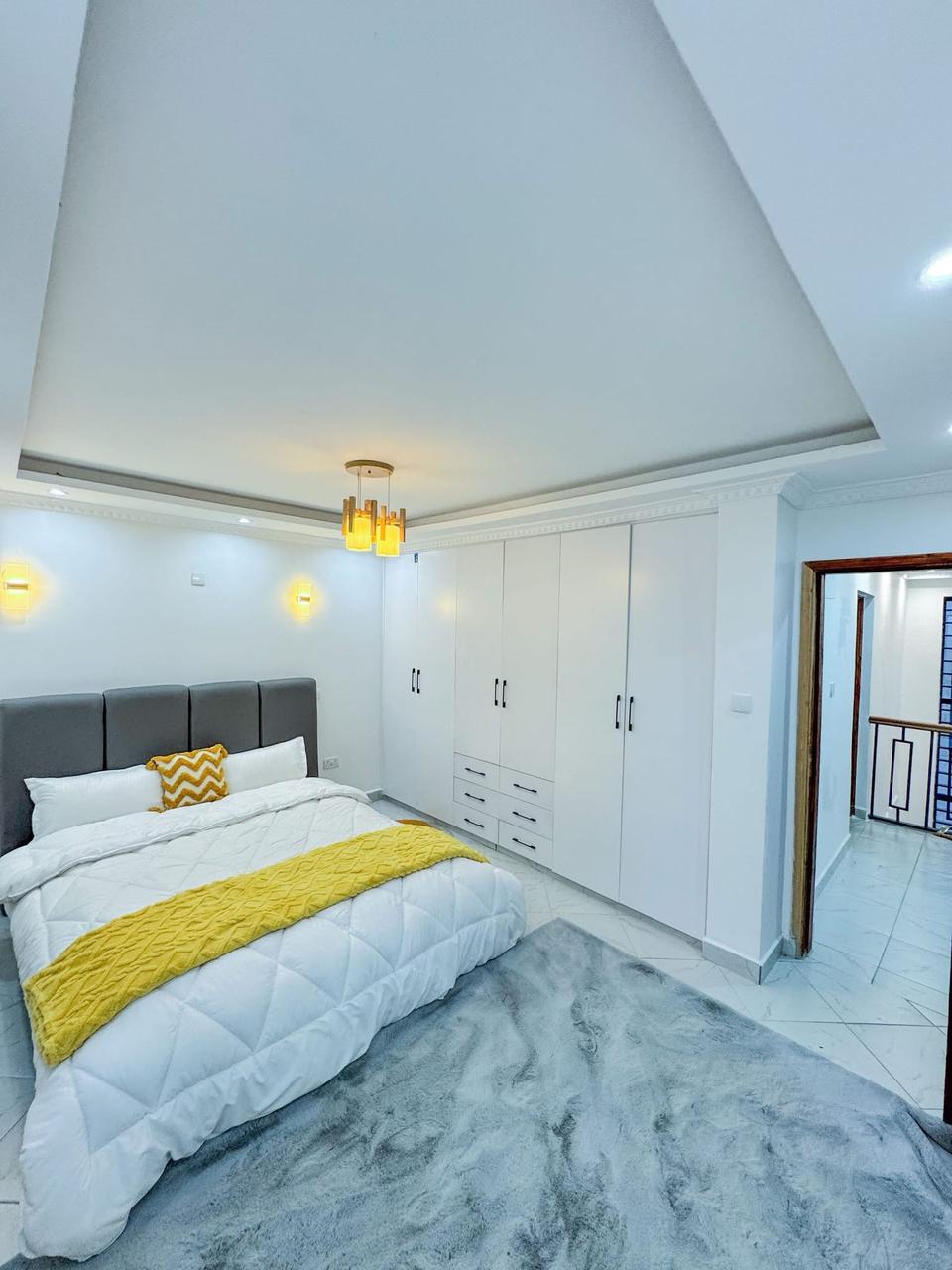4 Bedroom Townhouse