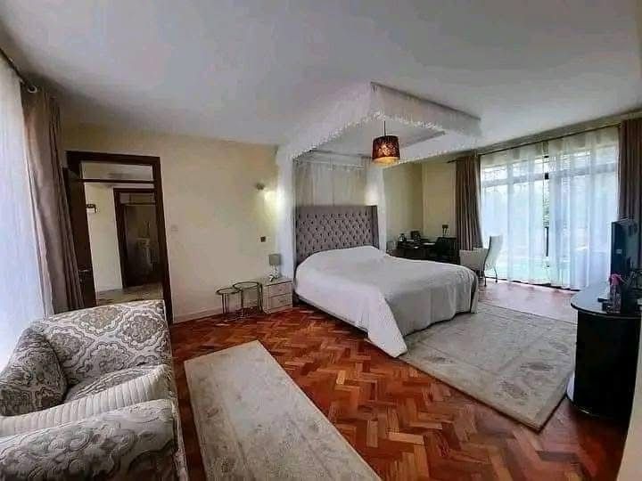 5 Bedroom Townhouse plus DSQ