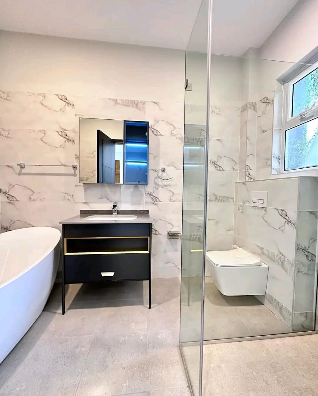 3-Bdroom+SQ
