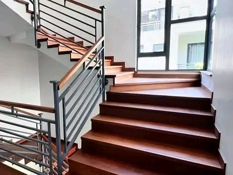 5-bedroom Townhouse+DSQ