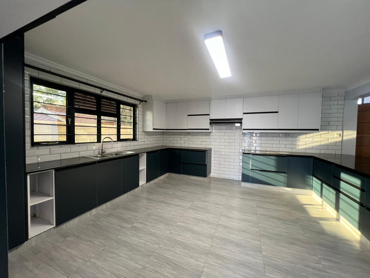4 Bedroom Villa